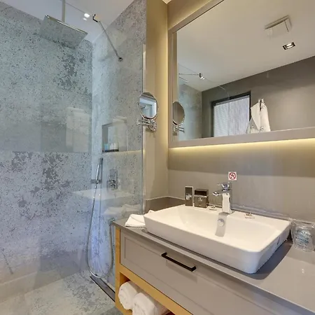 Celeste Bella Luxury & Hotel *