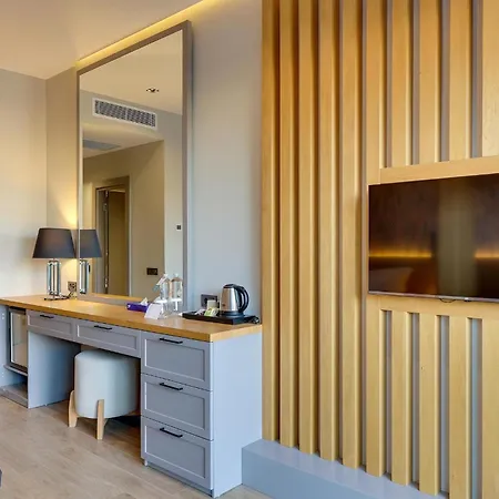 Hotel Celeste Bella Luxury & *