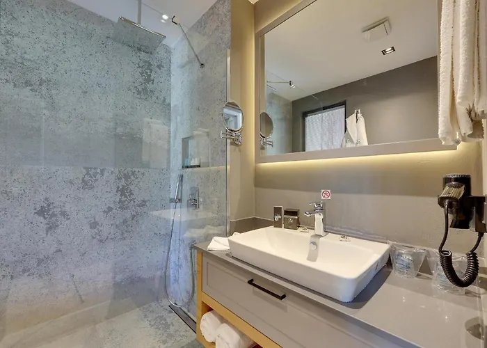 Celeste Bella Luxury & Hotel *