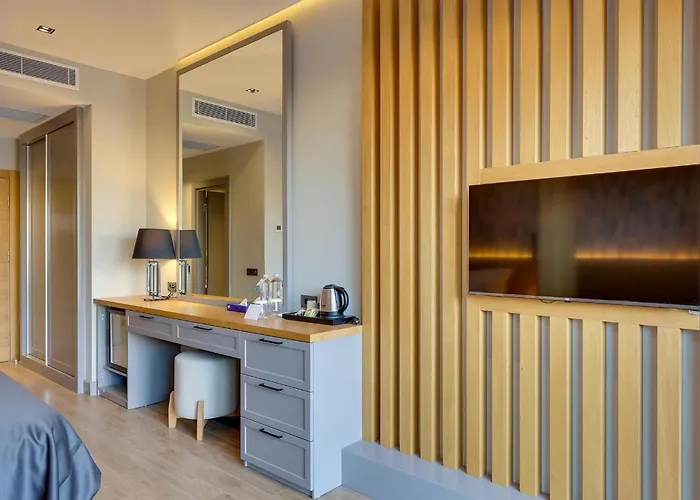 Hotel Celeste Bella Luxury & *